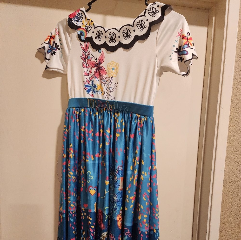 Maribel encanto dress 6x